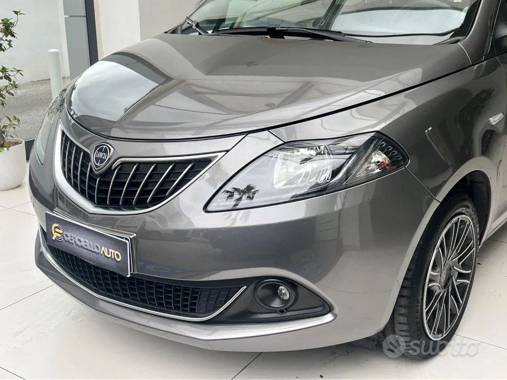 Lancia Ypsilon 2022 photo 2