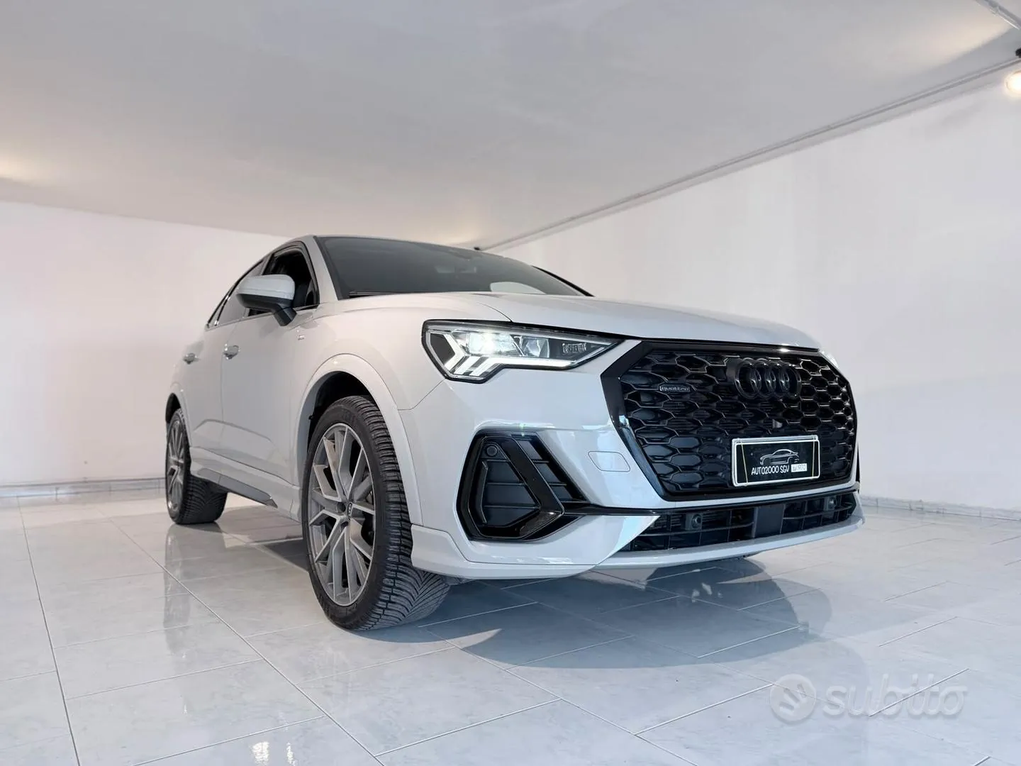 Audi Q3 2021 photo 2