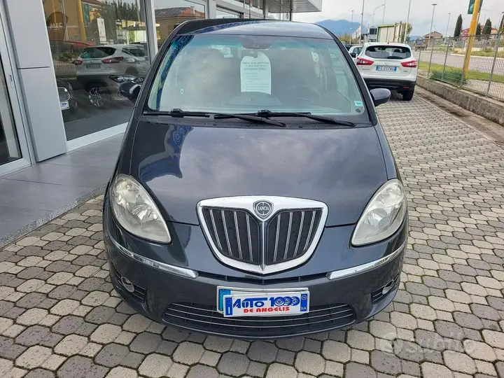 Lancia Musa 2010 photo 4