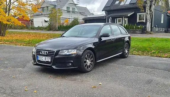 Audi A4 2010 photo 2
