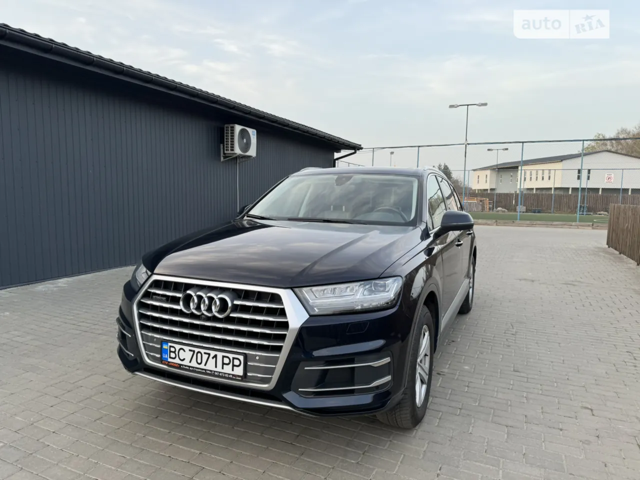 Audi Q7 2017 photo 3