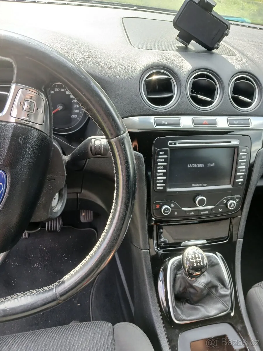Ford S-Max 2014 photo 2
