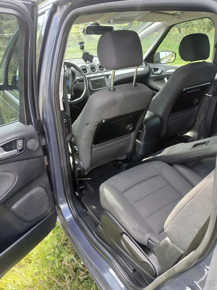 Ford S-Max 2014 photo 4
