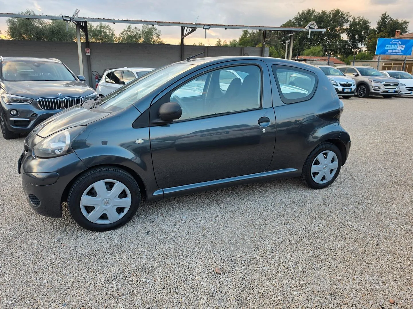 Toyota Aygo 2011 photo 2