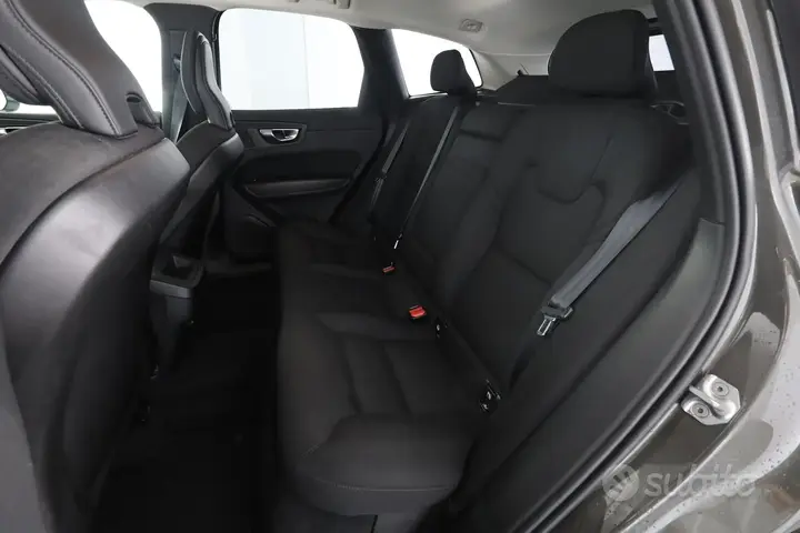 Volvo Xc60 2019 photo 3