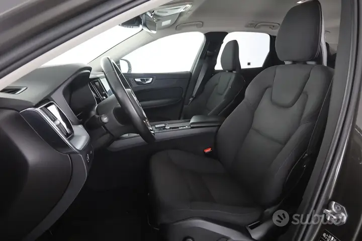 Volvo Xc60 2019 photo 2