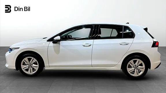 Volkswagen Golf I 2026 photo 2