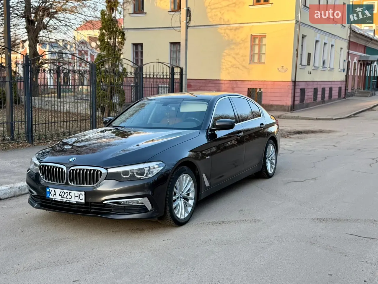 BMW 5 Series 2017 photo 2