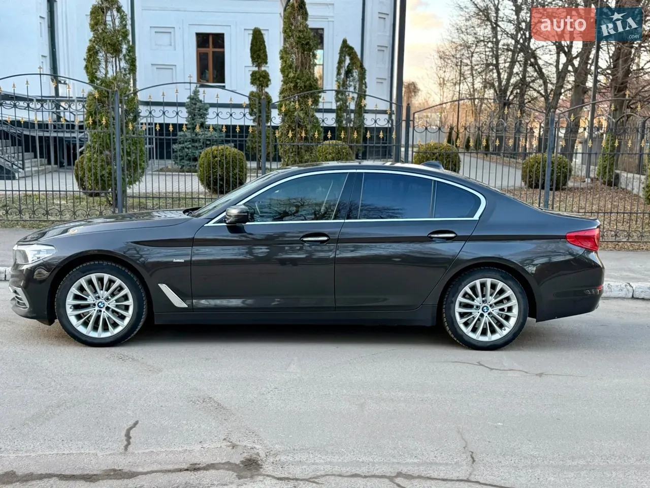 BMW 5 Series 2017 photo 5