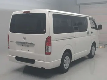 Toyota Hiace 2021 photo 3