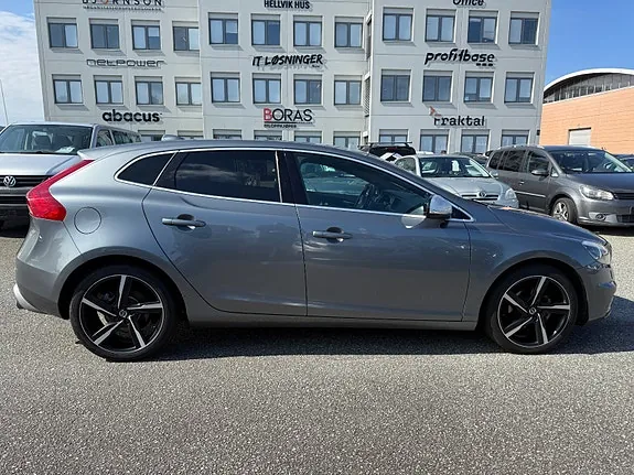 Volvo V40 2015 photo 4