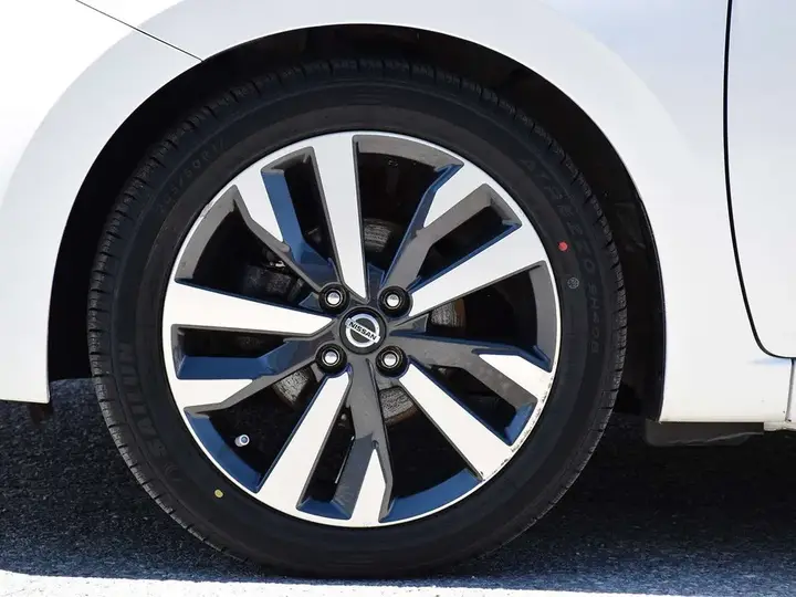 Nissan Versa 2021 photo 4