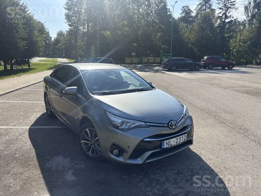 Toyota Avensis 2017 photo 3
