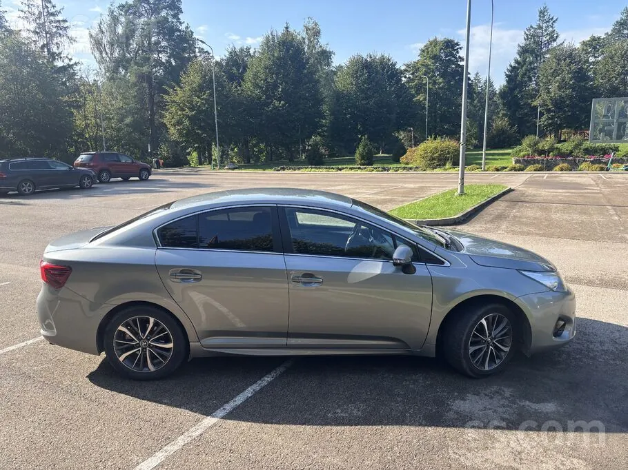 Toyota Avensis 2017 photo 5