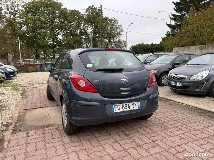 Opel Corsa 2010 photo 2