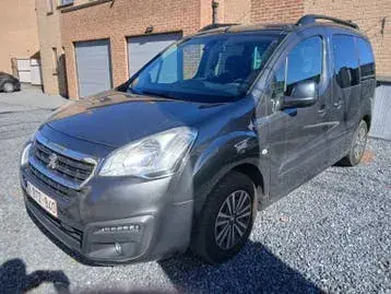 Peugeot Partner Tepee 2017 photo 2