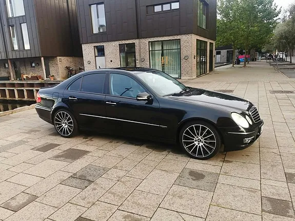 Mercedes-Benz E320