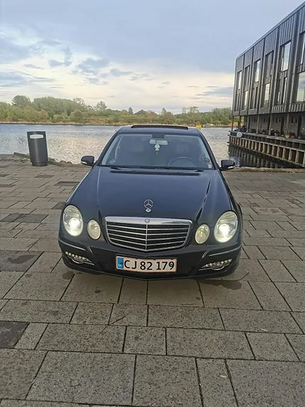 Mercedes-Benz E320 2006 photo 3