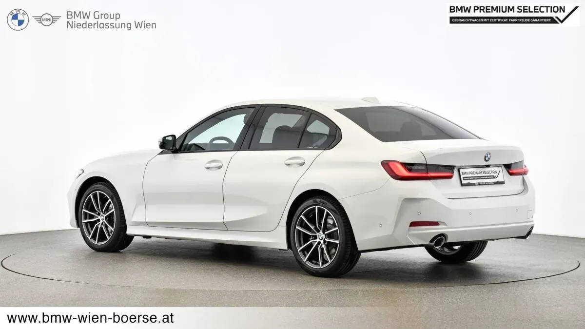 BMW 3 Series 2024 photo 3