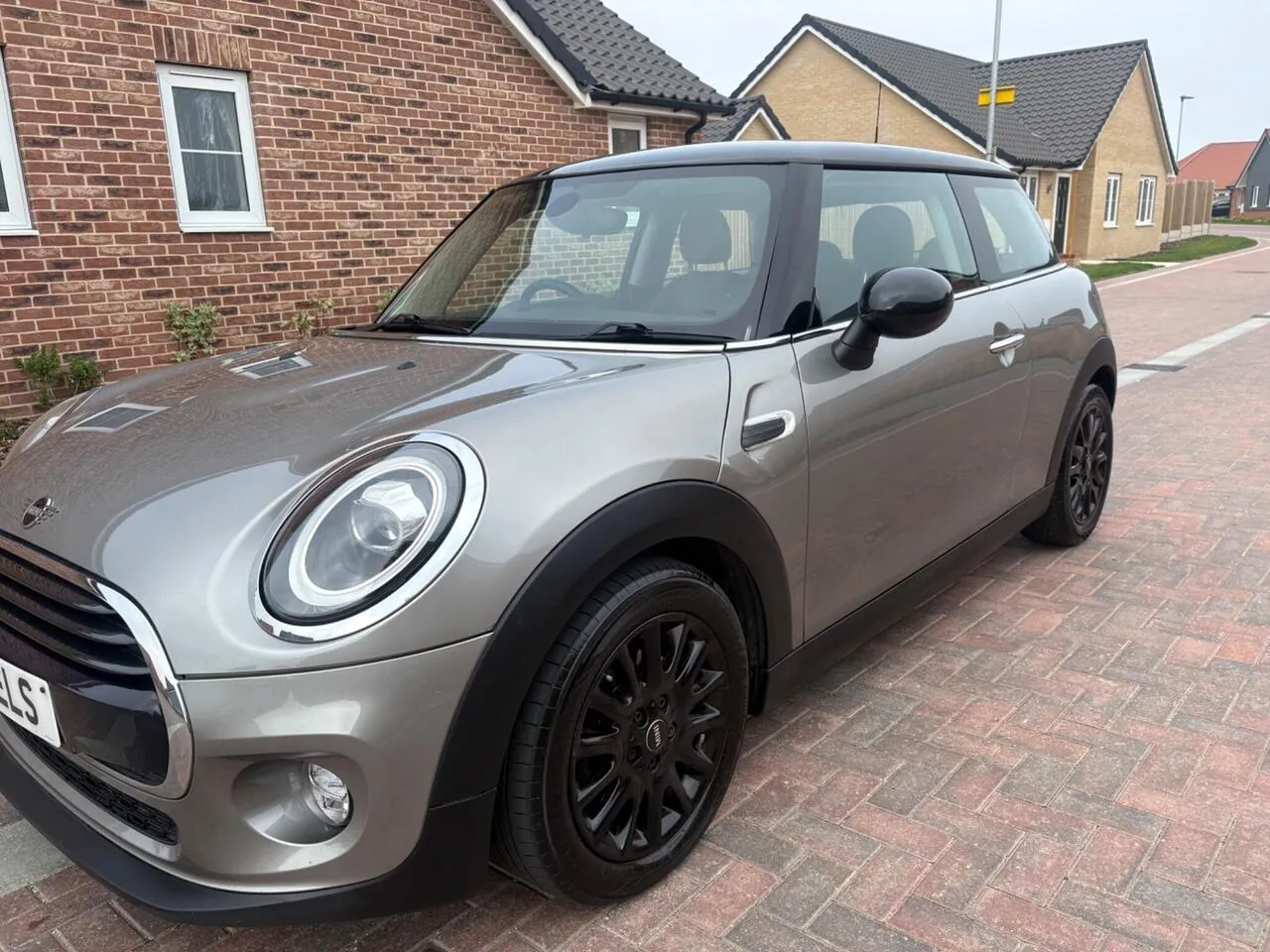 Mini Hatch 2018 photo 4