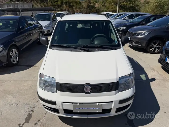 Fiat Panda 2011 photo 2
