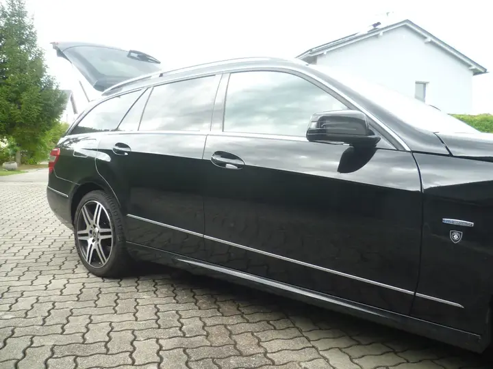 Mercedes-Benz E-Class 2011 photo 3