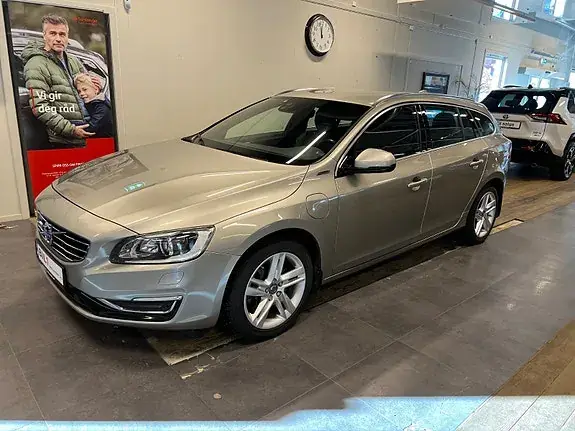Volvo V60 2015 photo 3
