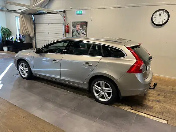 Volvo V60 2015 photo 5