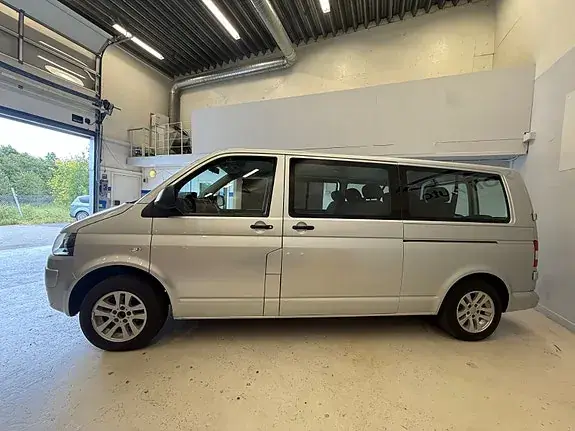 Volkswagen Caravelle 2010 photo 5
