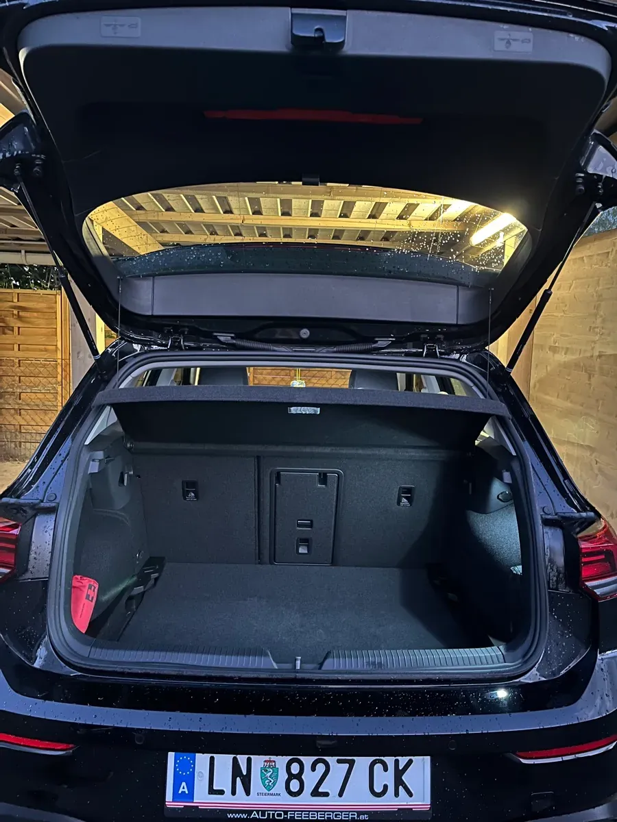 Volkswagen Golf 2024 photo 3