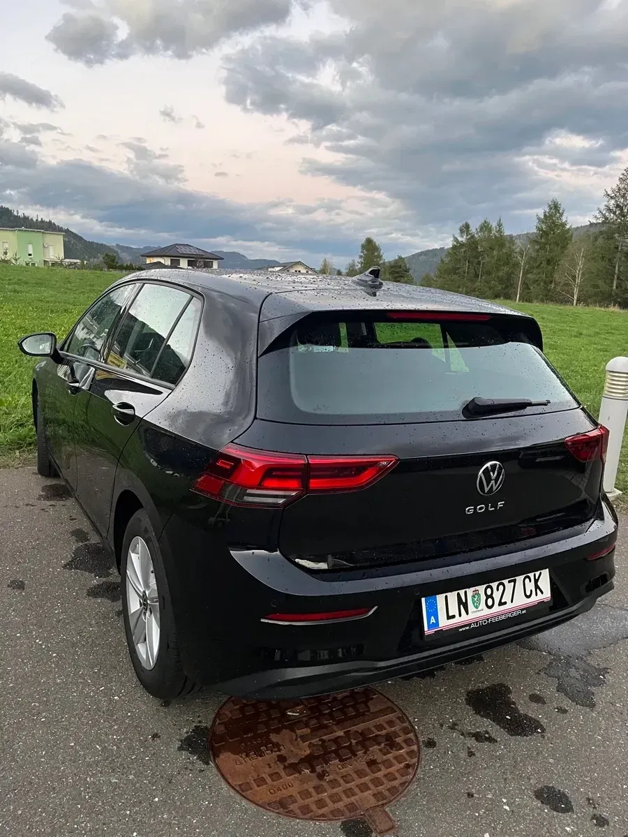 Volkswagen Golf 2024 photo 2