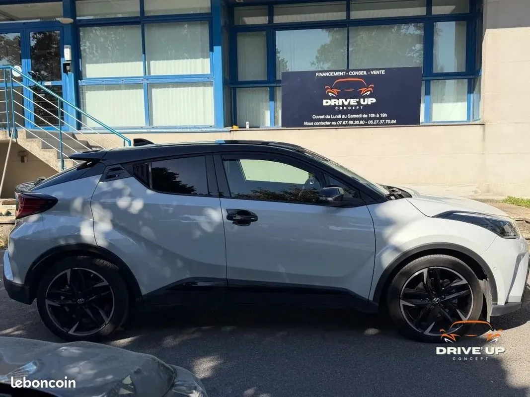 Toyota C-Hr 2023 photo 4