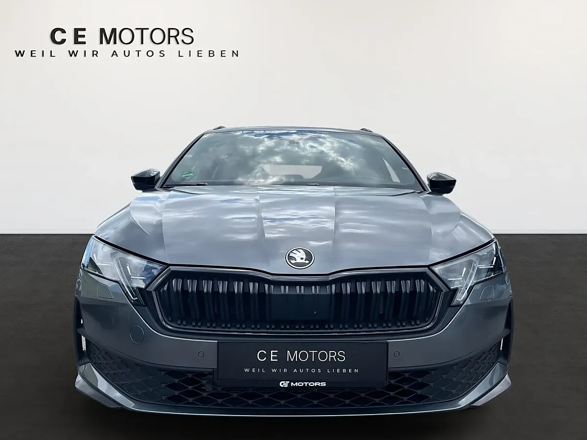 Skoda Octavia 2025 photo 2