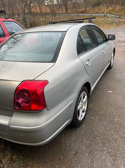 Toyota Avensis 2005 photo 3