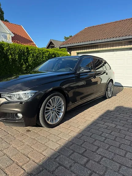 BMW 330I 2017 photo 2