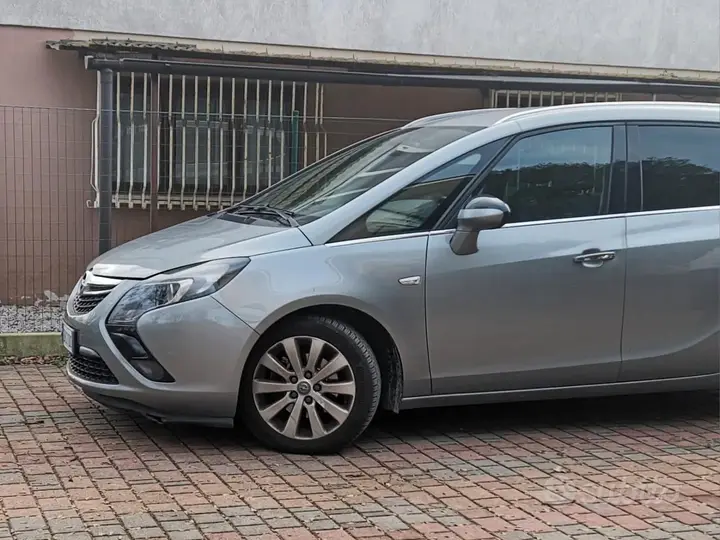 Opel Zafira 2012 photo 3