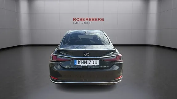 Lexus Es300H 2023 photo 4