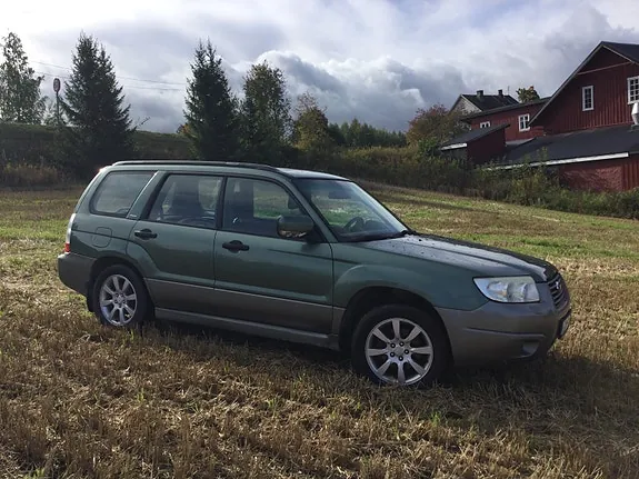 Subaru Forester 2006 photo 2