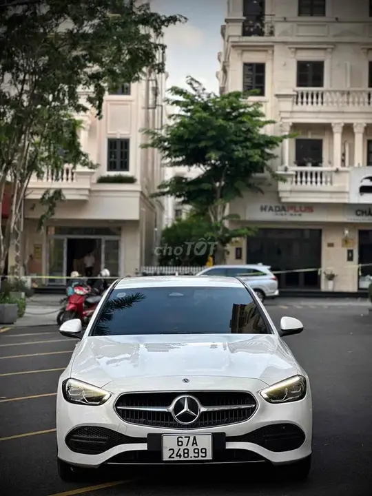 Mercedes-Benz C-Class 2022 photo 4