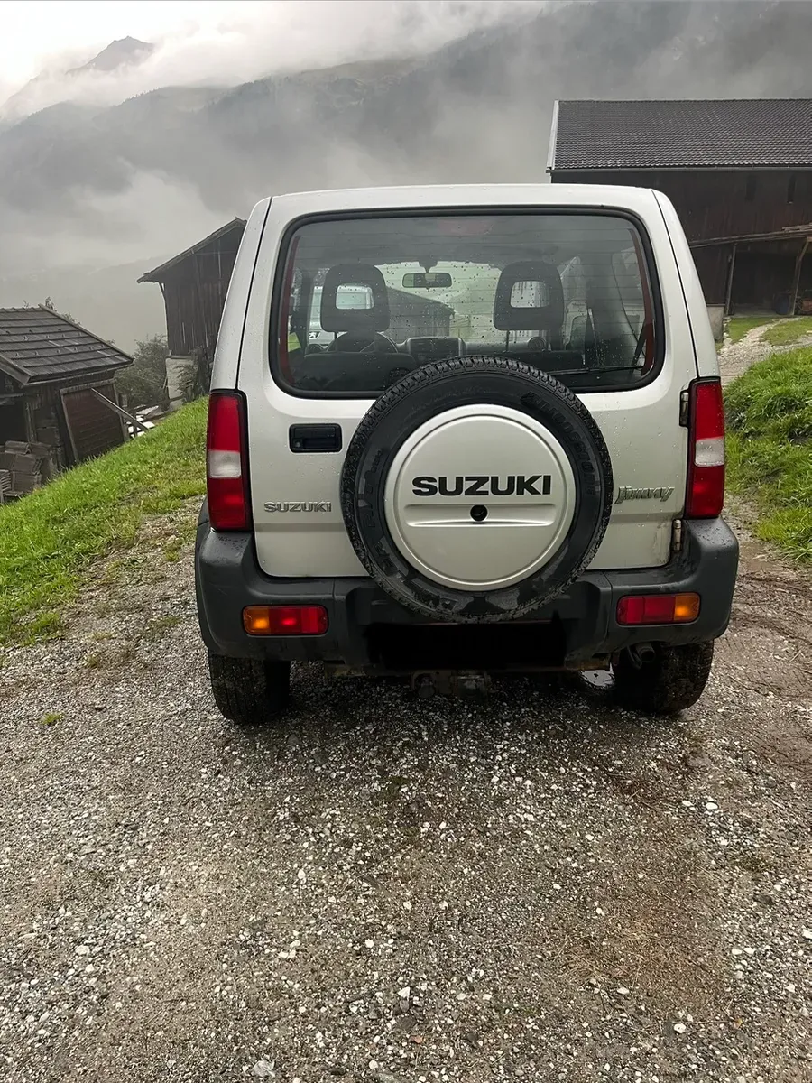 Suzuki Jimny 2011 photo 3