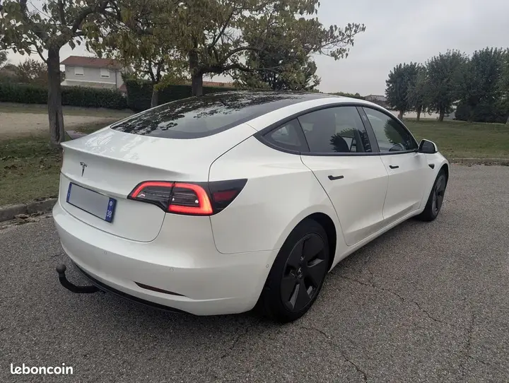 Tesla Model 3 2021 photo 4