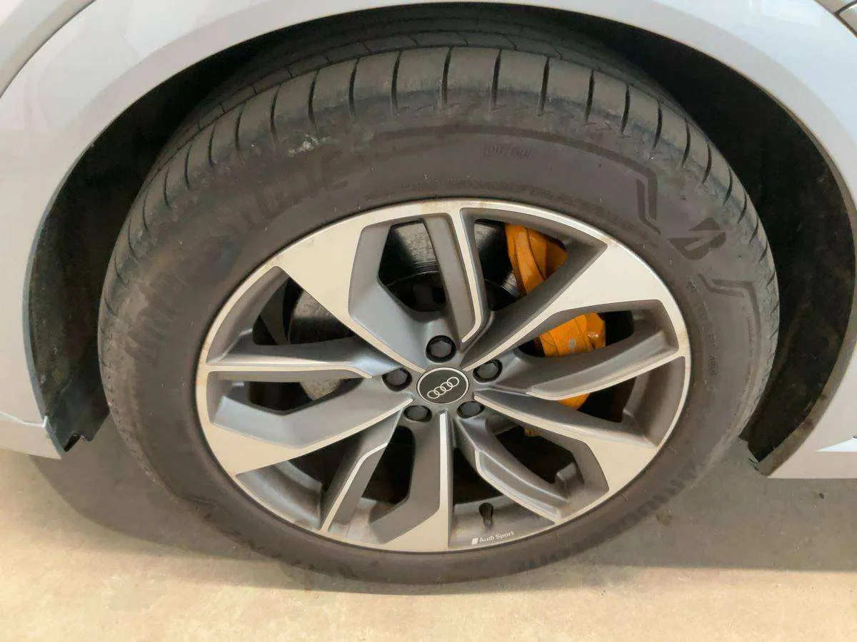 Audi E-Tron 2021 photo 5