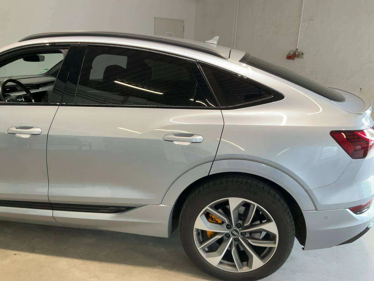 Audi E-Tron 2021 photo 2