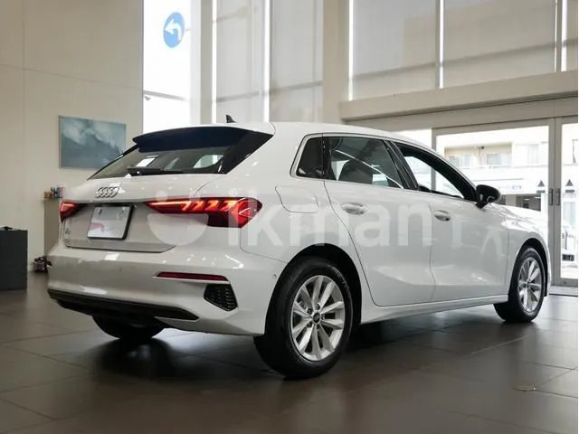Audi A3 2024 photo 2