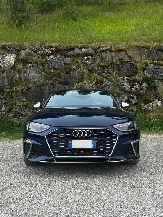 Audi A4 2020 photo 2