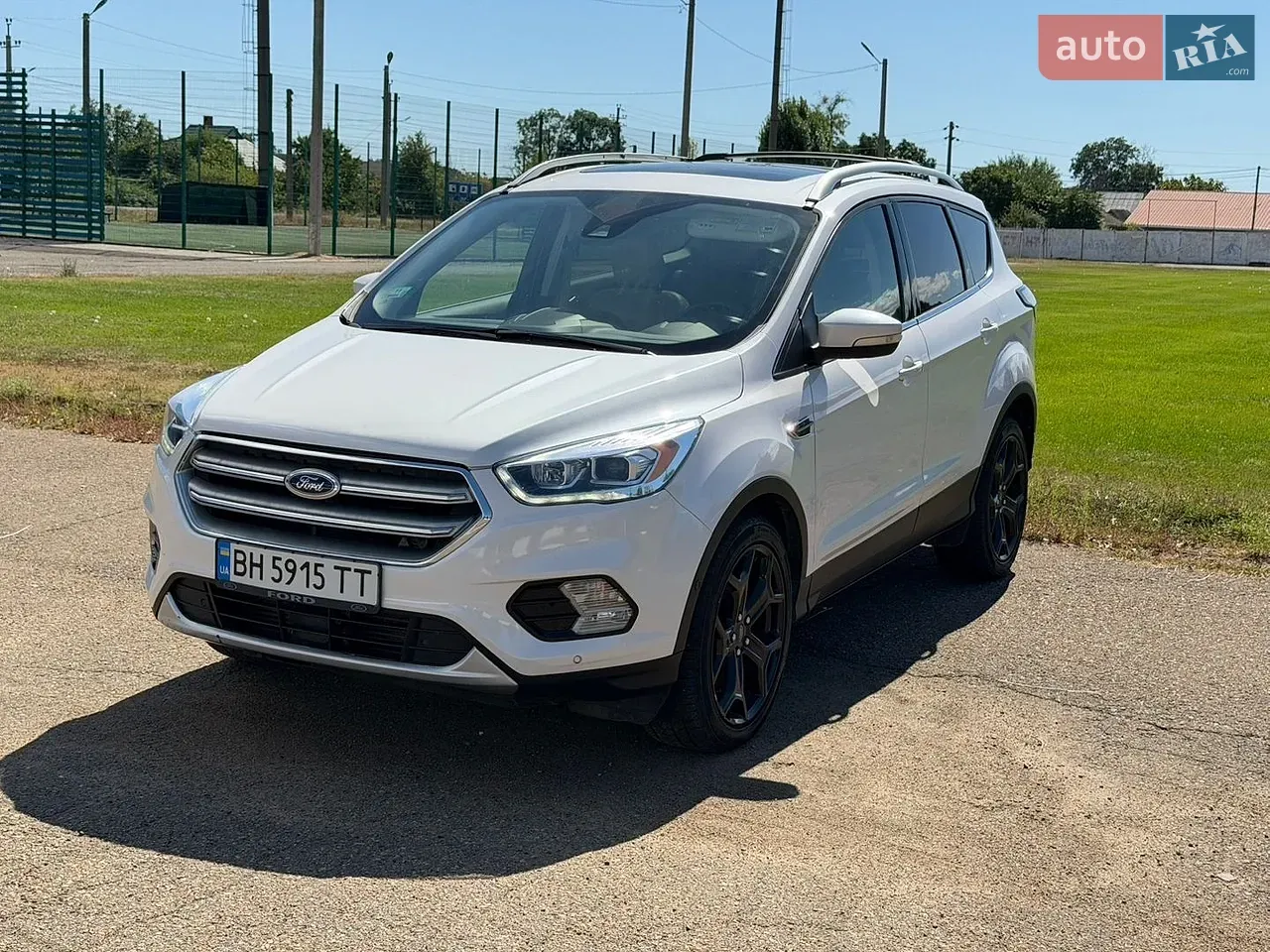 Ford Escape 2018 photo 2