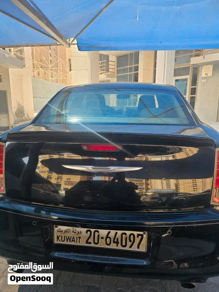 Chrysler 300 2013 photo 2