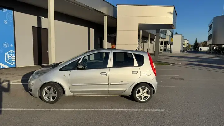 Mitsubishi Colt 2006 photo 3