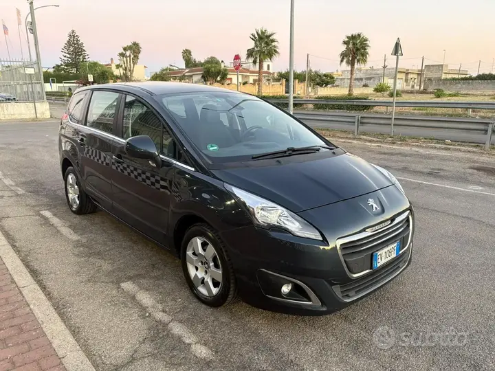 Peugeot 5008 2014 photo 3