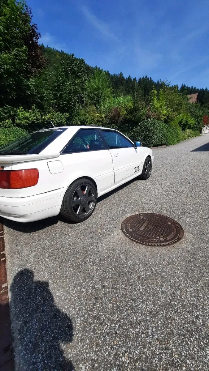 Audi S2 1991 photo 3
